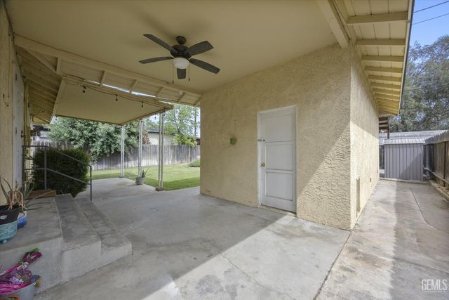 340 Oakdale Drive, Bakersfield, CA 93309