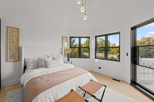 37W993 Heritage Oaks Drive, St. Charles, IL 60175