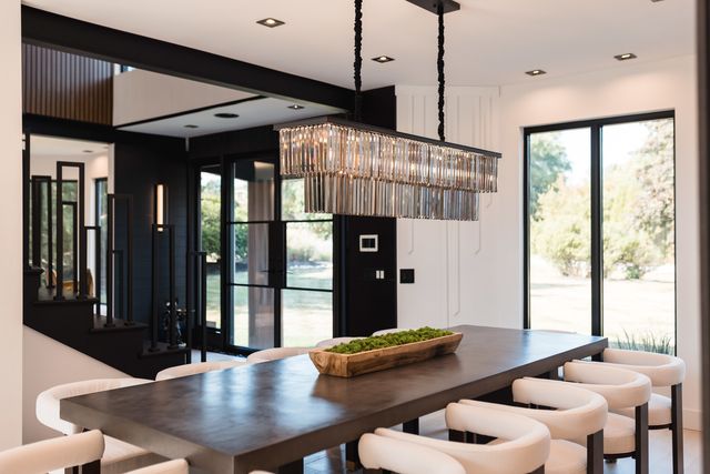 37W993 Heritage Oaks Drive, St. Charles, IL 60175