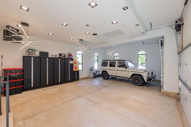 37W993 Heritage Oaks Drive, St. Charles, IL 60175