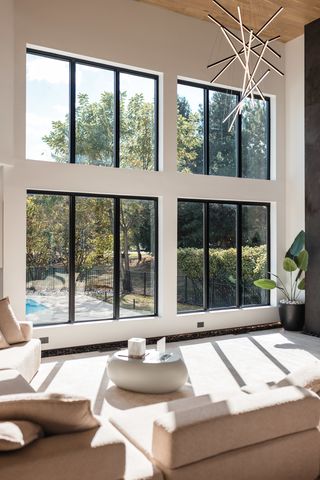 37W993 Heritage Oaks Drive, St. Charles, IL 60175