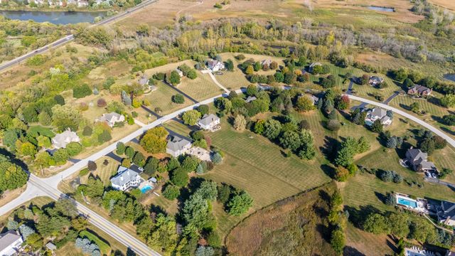 37W993 Heritage Oaks Drive, St. Charles, IL 60175