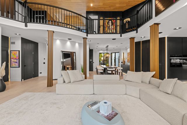 37W993 Heritage Oaks Drive, St. Charles, IL 60175