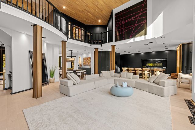 37W993 Heritage Oaks Drive, St. Charles, IL 60175