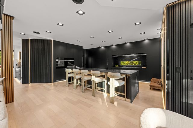 37W993 Heritage Oaks Drive, St. Charles, IL 60175