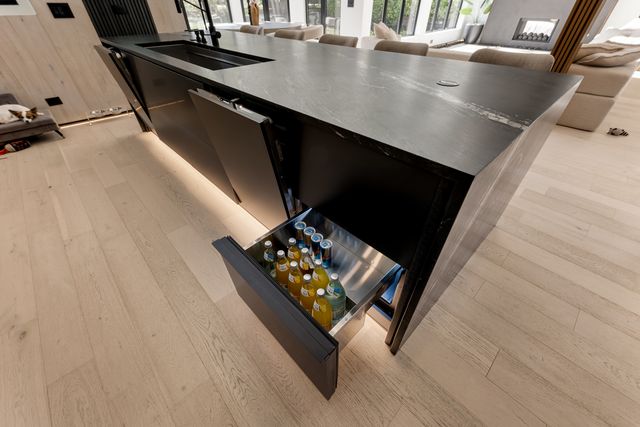 37W993 Heritage Oaks Drive, St. Charles, IL 60175