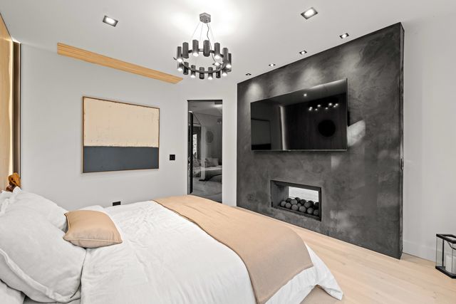 37W993 Heritage Oaks Drive, St. Charles, IL 60175