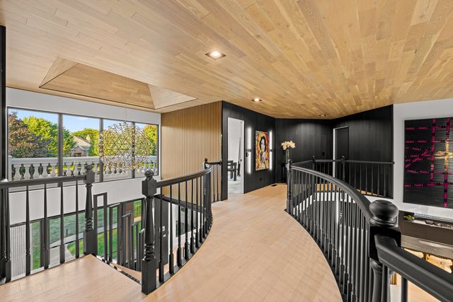 37W993 Heritage Oaks Drive, St. Charles, IL 60175