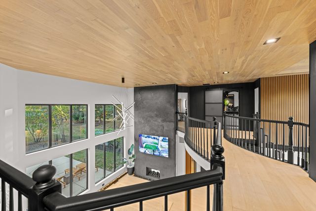 37W993 Heritage Oaks Drive, St. Charles, IL 60175