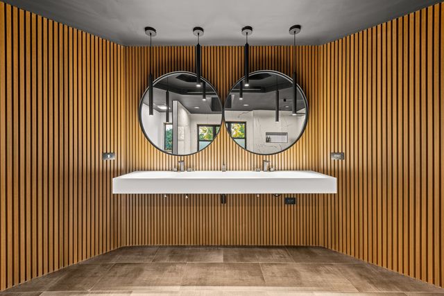 37W993 Heritage Oaks Drive, St. Charles, IL 60175