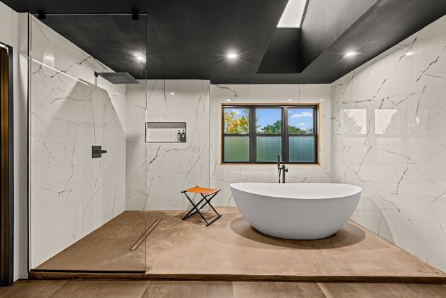 37W993 Heritage Oaks Drive, St. Charles, IL 60175