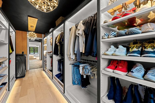 37W993 Heritage Oaks Drive, St. Charles, IL 60175