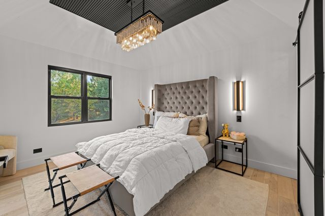 37W993 Heritage Oaks Drive, St. Charles, IL 60175