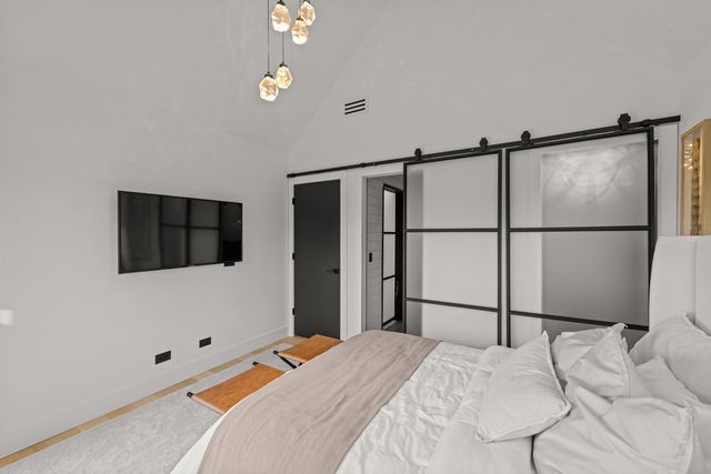 37W993 Heritage Oaks Drive, St. Charles, IL 60175