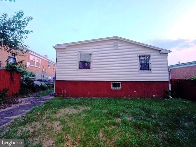 916 HILLTOP TER SE, Washington, DC 20019