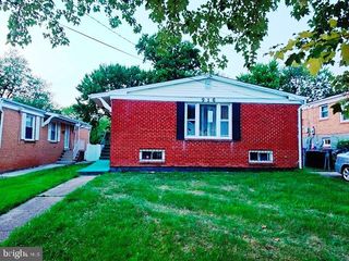 916 HILLTOP TER SE, Washington, DC 20019