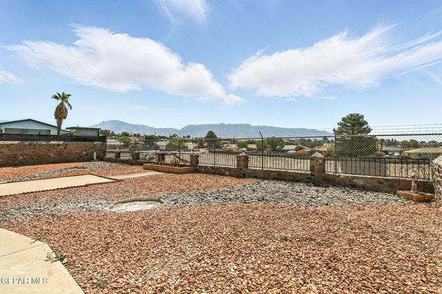408 San Blas Drive, El Paso, TX 79912