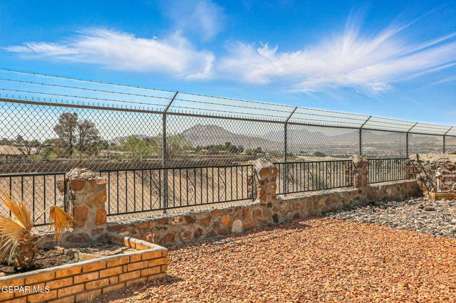 408 San Blas Drive, El Paso, TX 79912