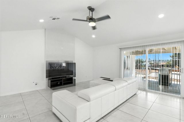 408 San Blas Drive, El Paso, TX 79912