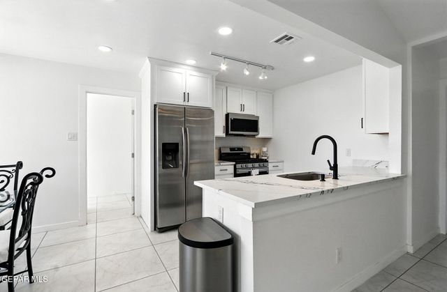 408 San Blas Drive, El Paso, TX 79912