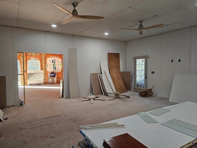 253 Pottery Road, Lizella, GA 31052