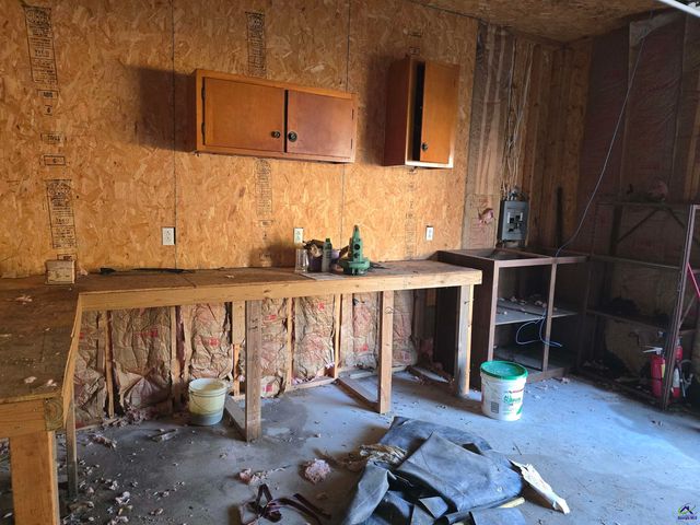 253 Pottery Road, Lizella, GA 31052