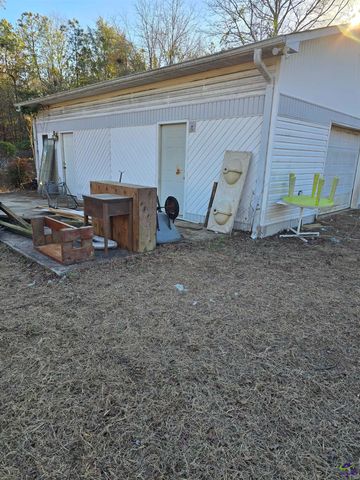 253 Pottery Road, Lizella, GA 31052