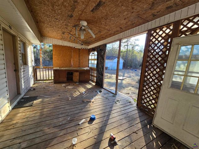 253 Pottery Road, Lizella, GA 31052