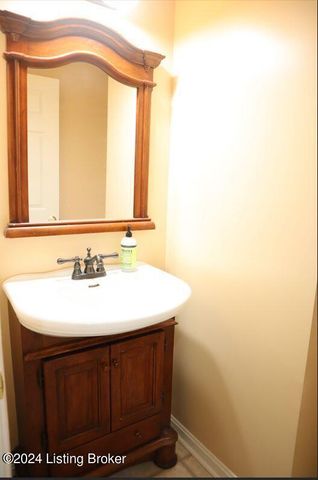 10129 Spring Gate Dr, Louisville, KY 40241