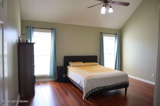 10129 Spring Gate Dr, Louisville, KY 40241