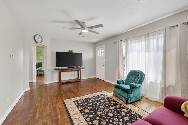 3129 E 11th Street, Joplin, MO 64801