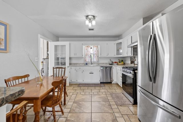 3129 E 11th Street, Joplin, MO 64801