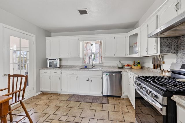 3129 E 11th Street, Joplin, MO 64801