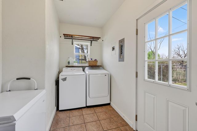 3129 E 11th Street, Joplin, MO 64801