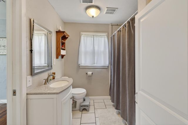 3129 E 11th Street, Joplin, MO 64801