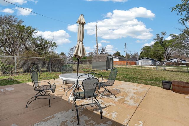 3129 E 11th Street, Joplin, MO 64801