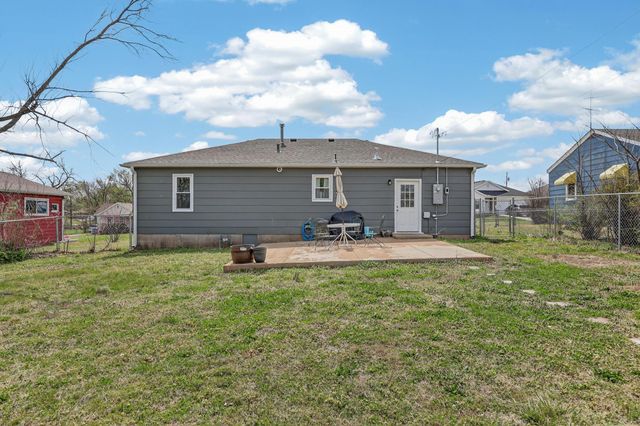 3129 E 11th Street, Joplin, MO 64801