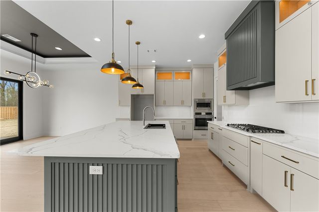 4420 S 88th Street, Bentonville, AR 72713