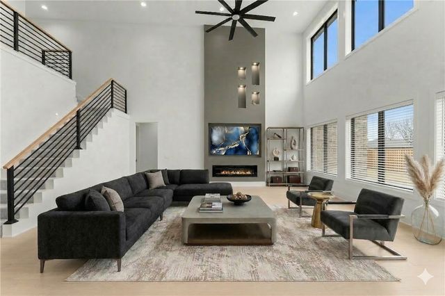 4420 S 88th Street, Bentonville, AR 72713