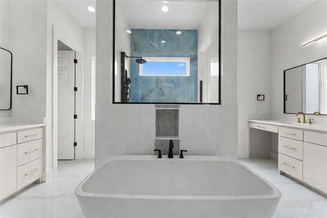 4420 S 88th Street, Bentonville, AR 72713