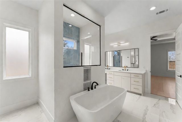 4420 S 88th Street, Bentonville, AR 72713