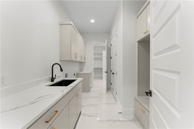 4420 S 88th Street, Bentonville, AR 72713