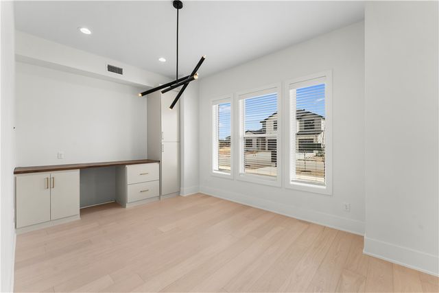 4420 S 88th Street, Bentonville, AR 72713