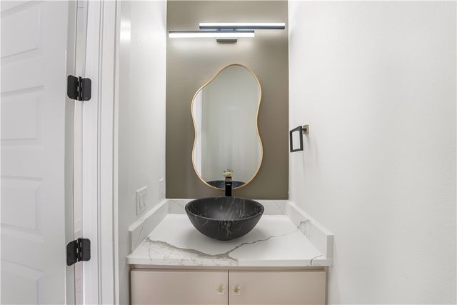 4420 S 88th Street, Bentonville, AR 72713