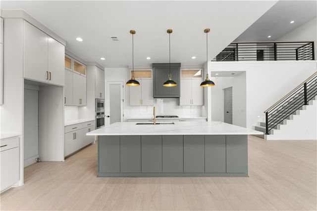 4420 S 88th Street, Bentonville, AR 72713