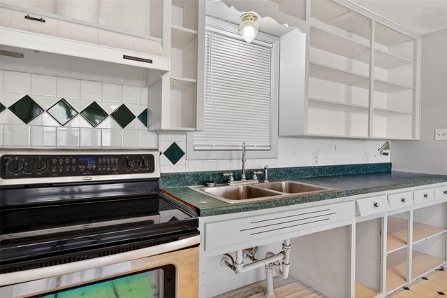 707 Brown ST, Lampasas, TX 76550