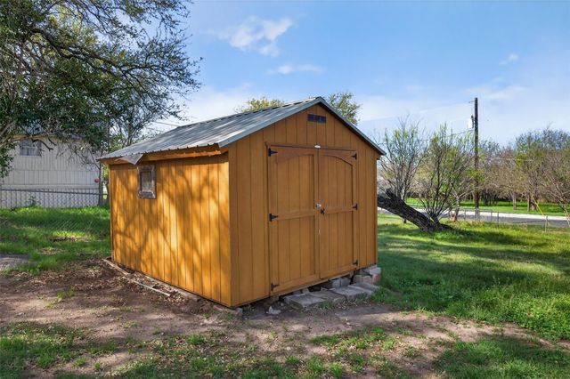 707 Brown ST, Lampasas, TX 76550