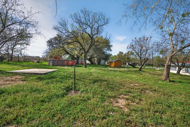 707 Brown ST, Lampasas, TX 76550