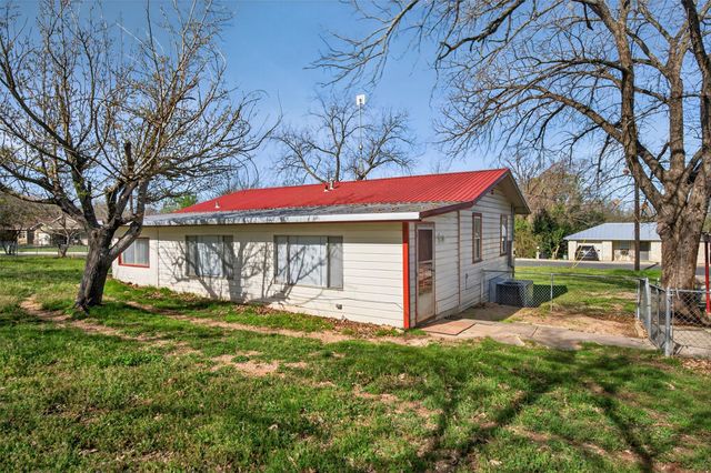 707 Brown ST, Lampasas, TX 76550