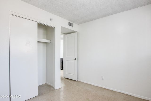 872 W Glenn, Tucson, AZ 85705